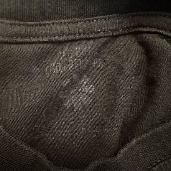 Red Hot Chili Peppers Crew Neck Short Sleeve Graphic Band Merch Tee Black XL - Picture 4 of 4